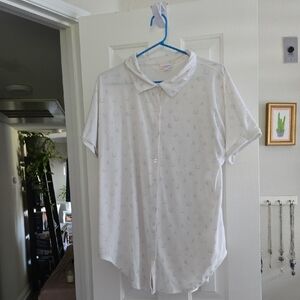 LuLaRoe Charlie Short-Sleeve Button-Up With Subtle Nautical Print- Med